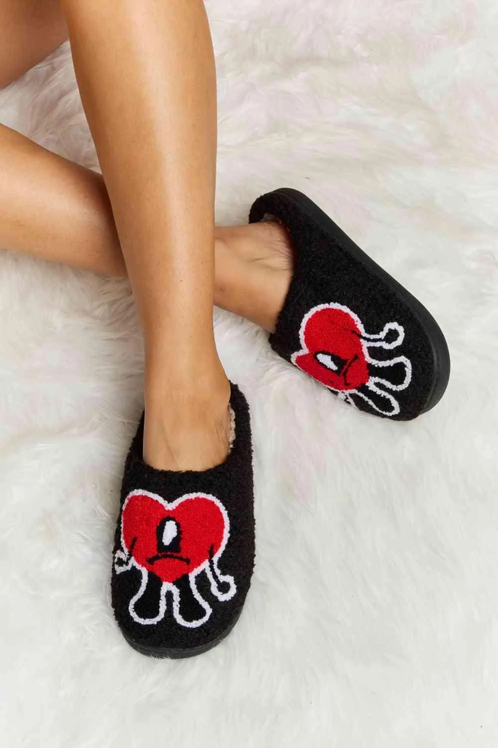 Charming Heart Print Plush Fleece Slippers - Indulge in Cozy Bliss
