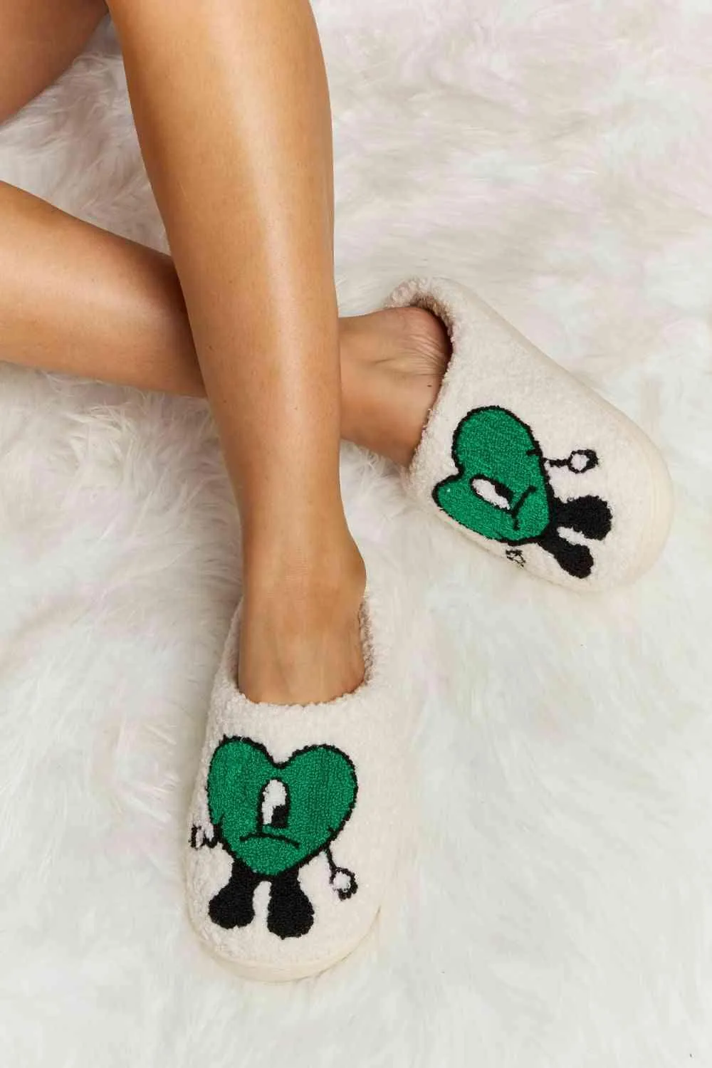 Charming Heart Print Plush Fleece Slippers - Indulge in Cozy Bliss