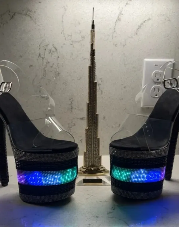 Divine Selection Magic Screen Led Heels