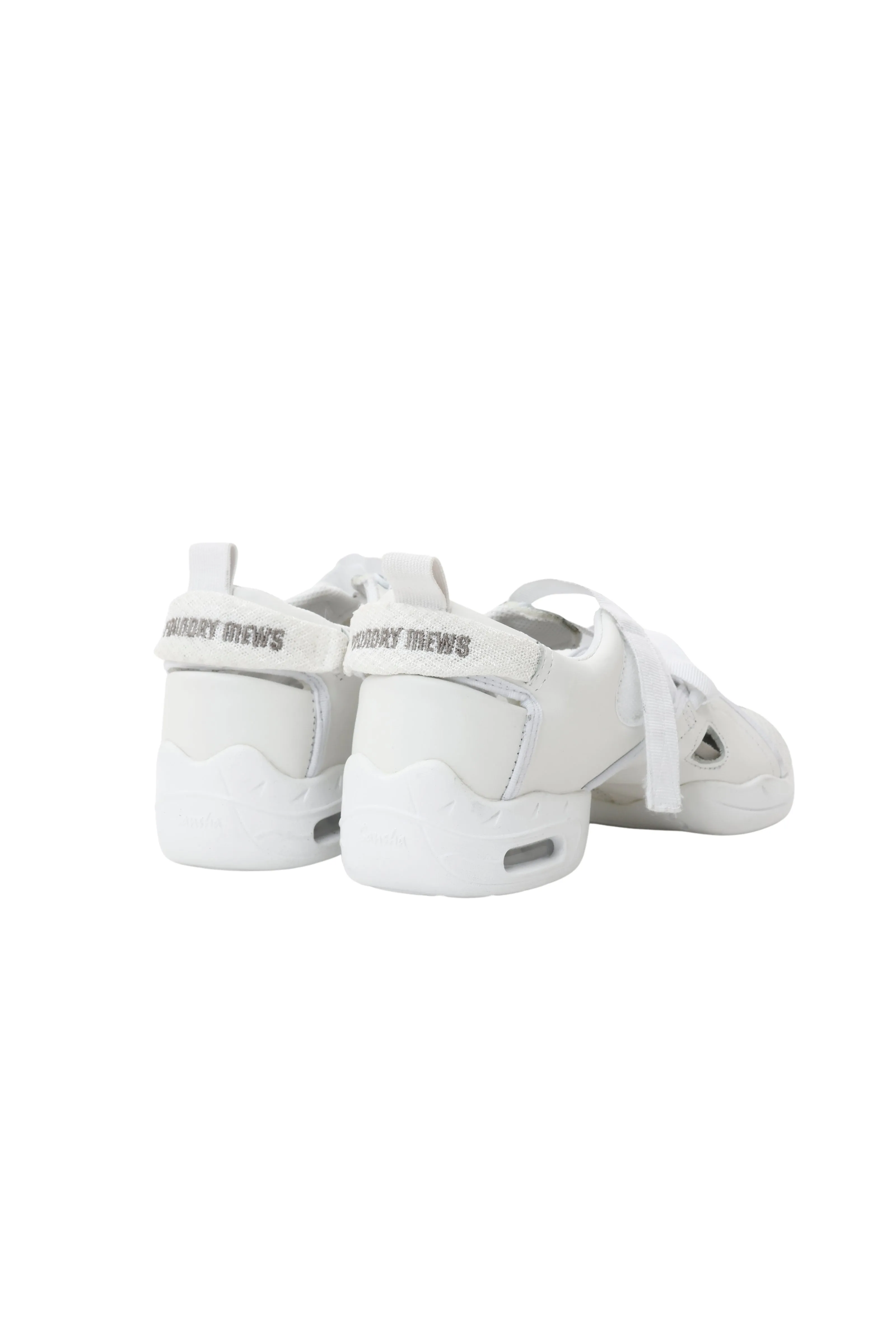 Foundrymews / White canvas shoes