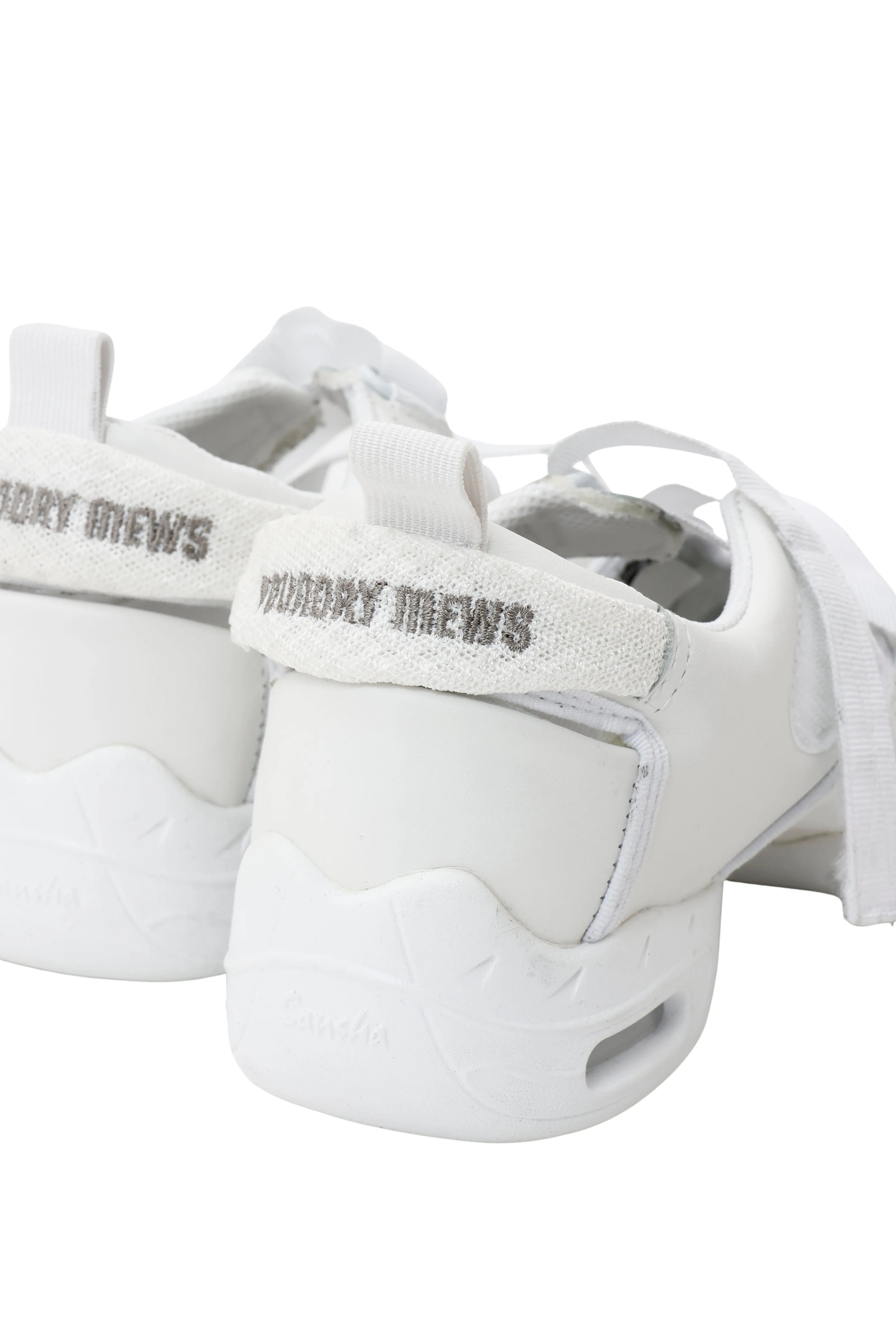 Foundrymews / White canvas shoes