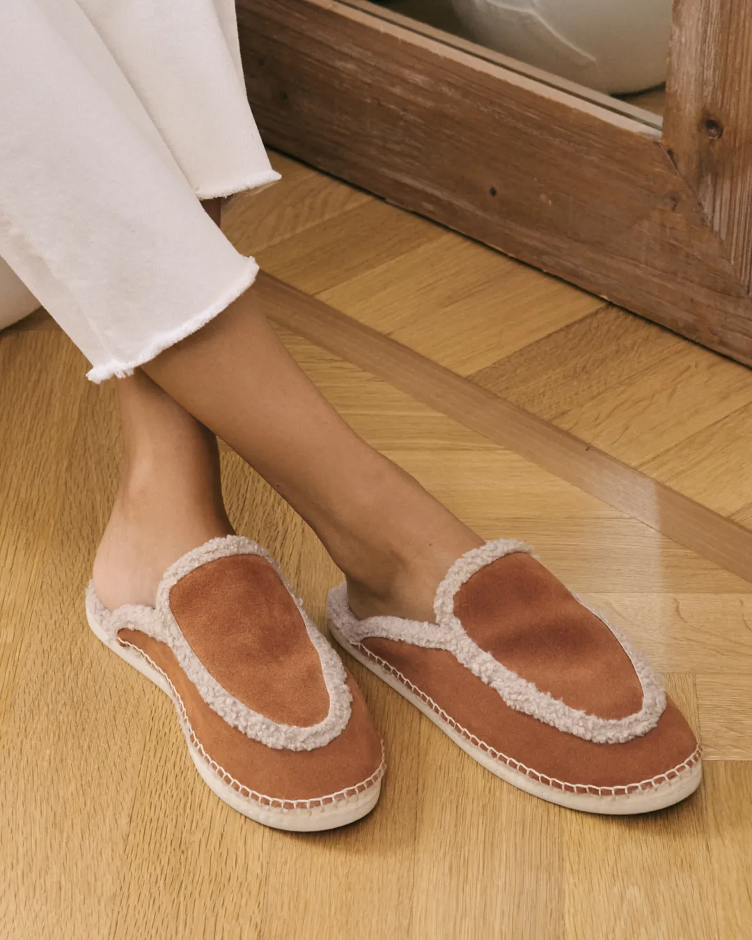 Suede Mules With Faux Fur - R39ME - Cortina Cuero